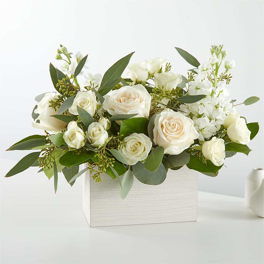Fresh Linen Box Bouquet – Flowers By Robert Taylor Inc, West Covina CA