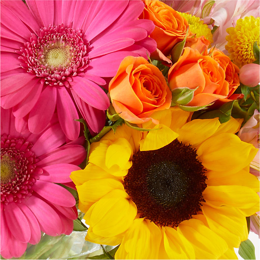 Florist Original Mixed Bouquet – Flowers By Robert Taylor Inc, West Covina CA