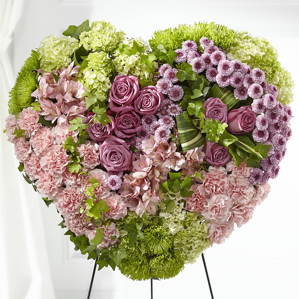 Heartwarming Standing Heart – Flowers By Robert Taylor Inc, West Covina CA