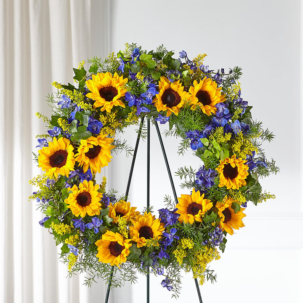 Bright Rays Wreath – Flowers By Robert Taylor Inc, West Covina CA