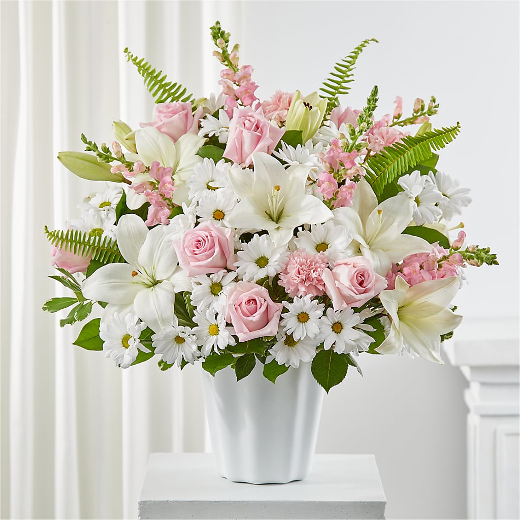 Soft Touch Tabletop Basket – Flowers By Robert Taylor Inc, West Covina CA