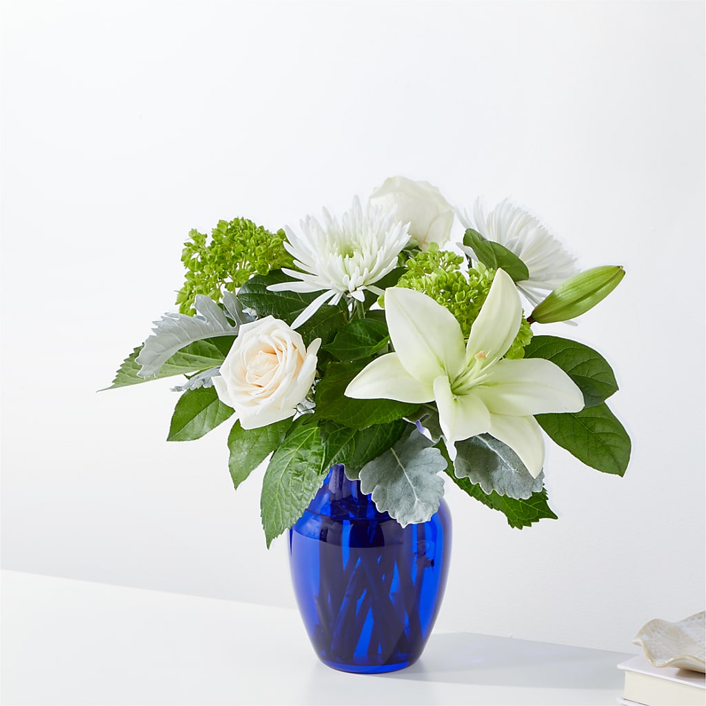 Snowy Dreams Bouquet – Flowers By Robert Taylor Inc, West Covina CA