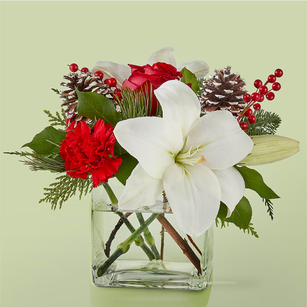 Glistening Icicles Bouquet – Flowers By Robert Taylor Inc, West Covina CA