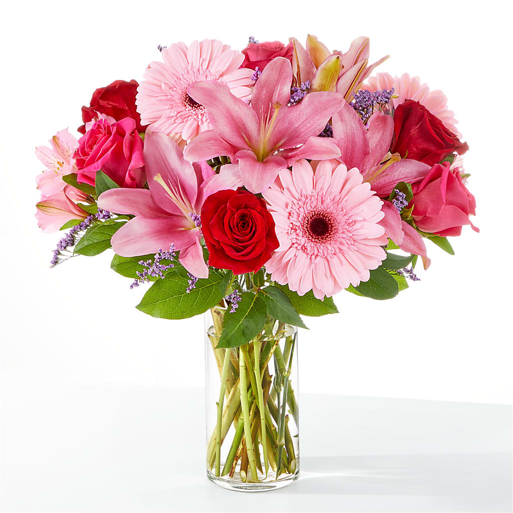 Lots of Love Bouquet – Flowers By Robert Taylor Inc, West Covina CA