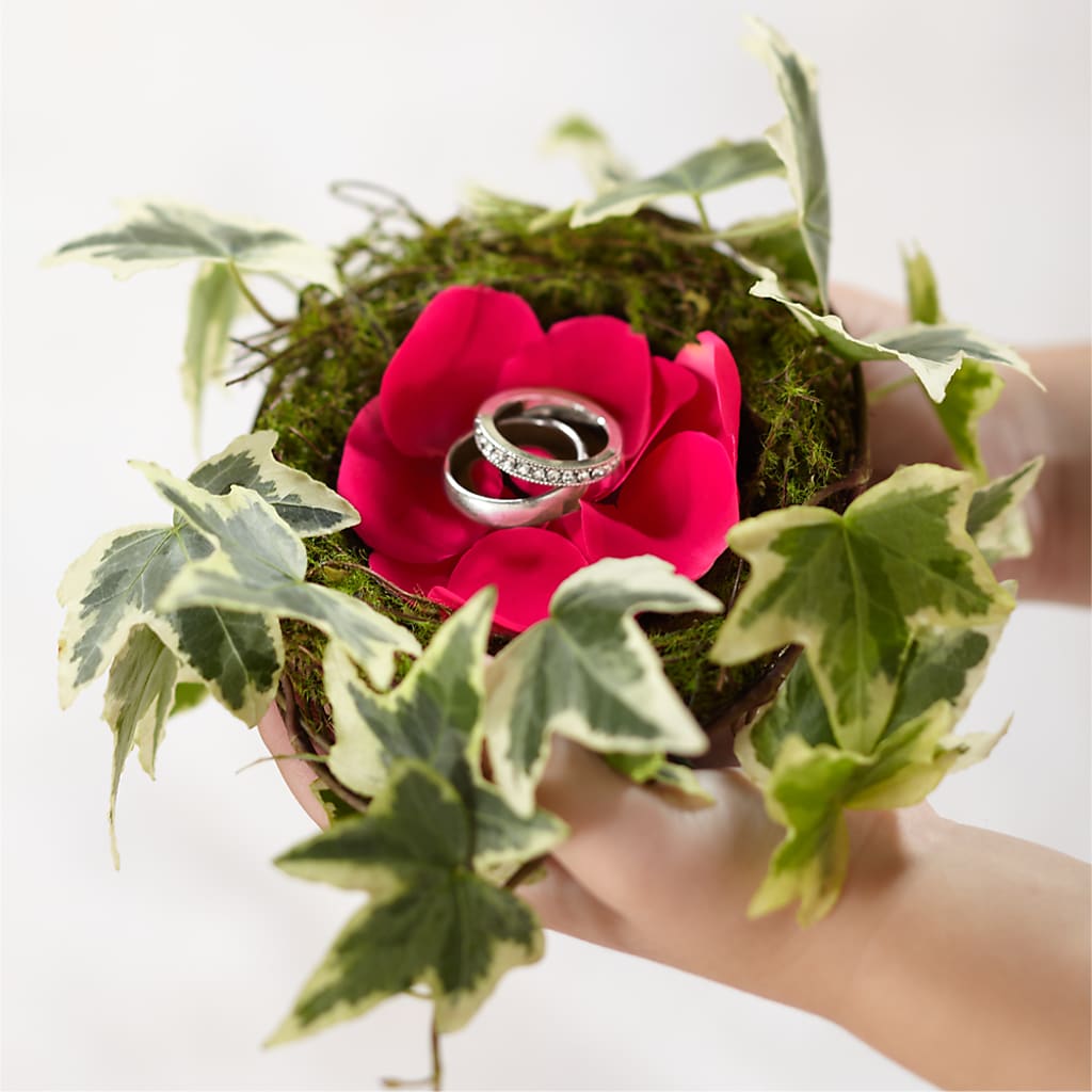 Lila Rose Ring Nest – Flowers By Robert Taylor Inc, West Covina CA