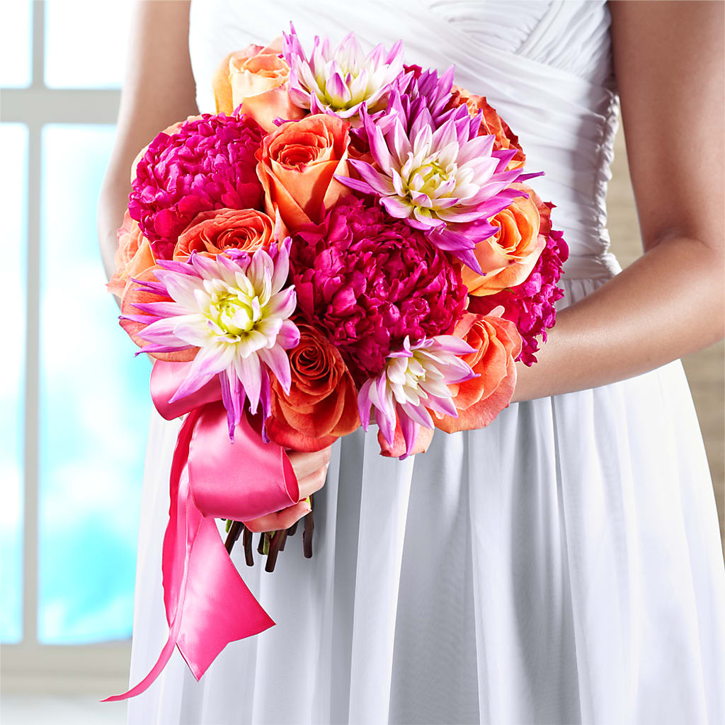 New Love Bouquet – Flowers By Robert Taylor Inc, West Covina CA