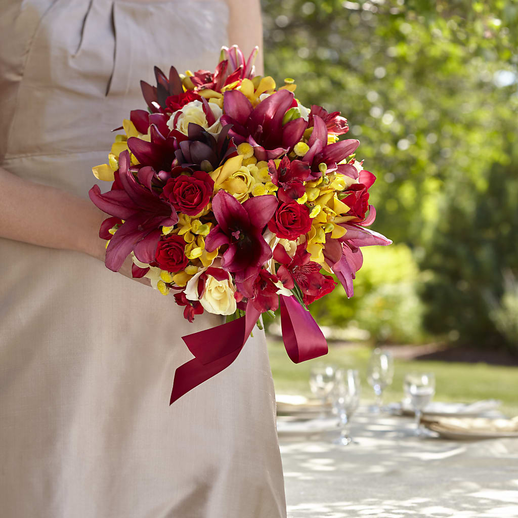 Sunningdale Bouquet – Flowers By Robert Taylor Inc, West Covina CA