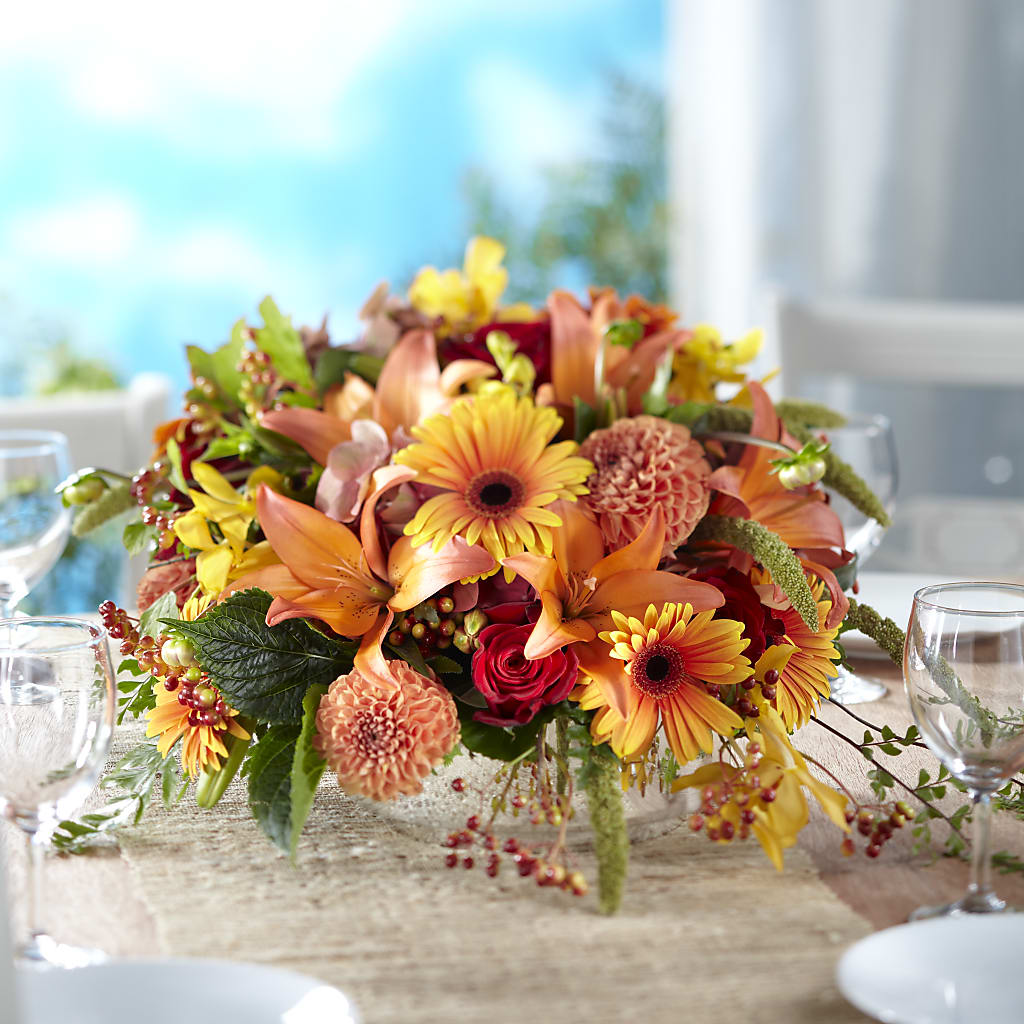 One and Only Centerpiece – Flowers By Robert Taylor Inc, West Covina CA
