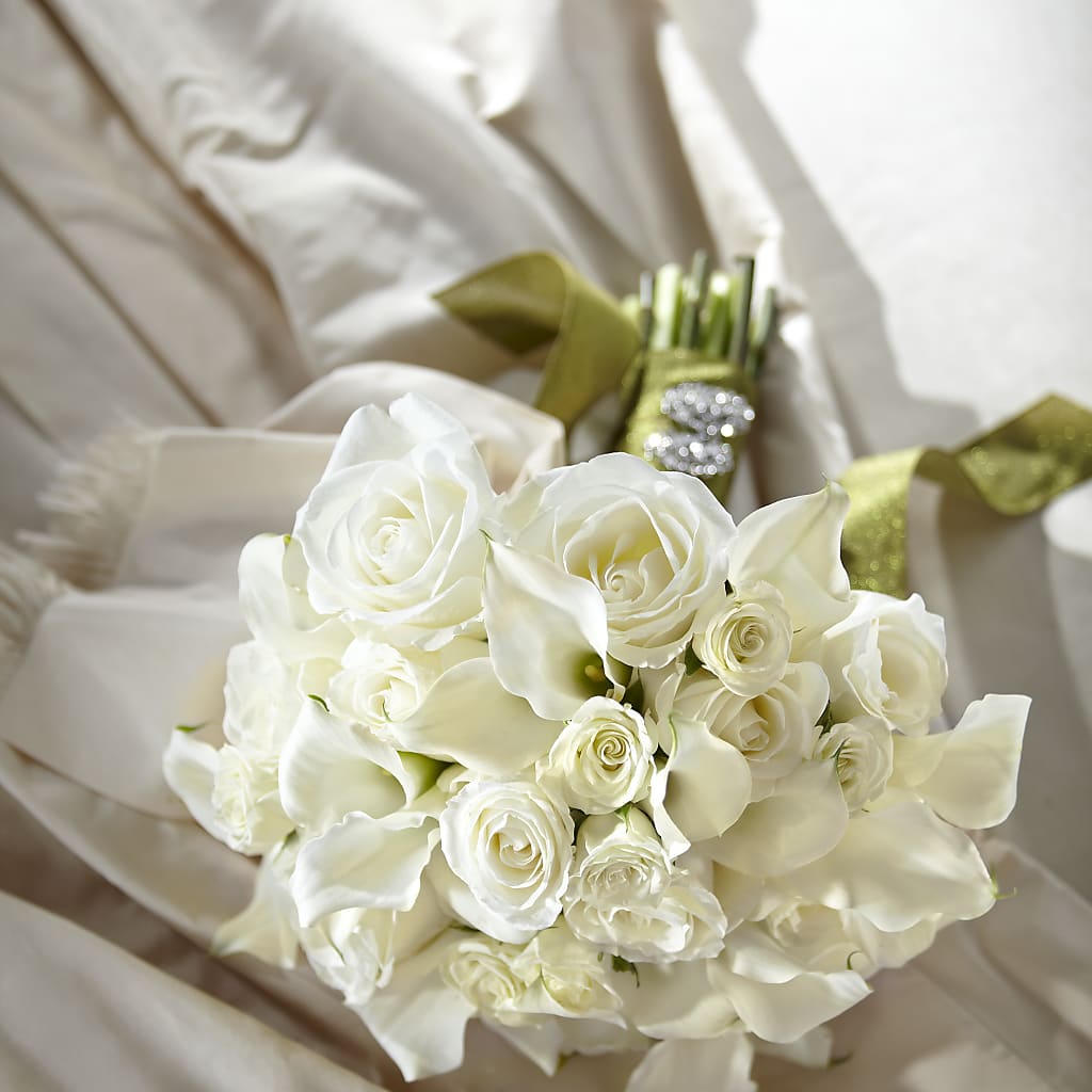 Serene Highness Bouquet – Flowers By Robert Taylor Inc, West Covina CA