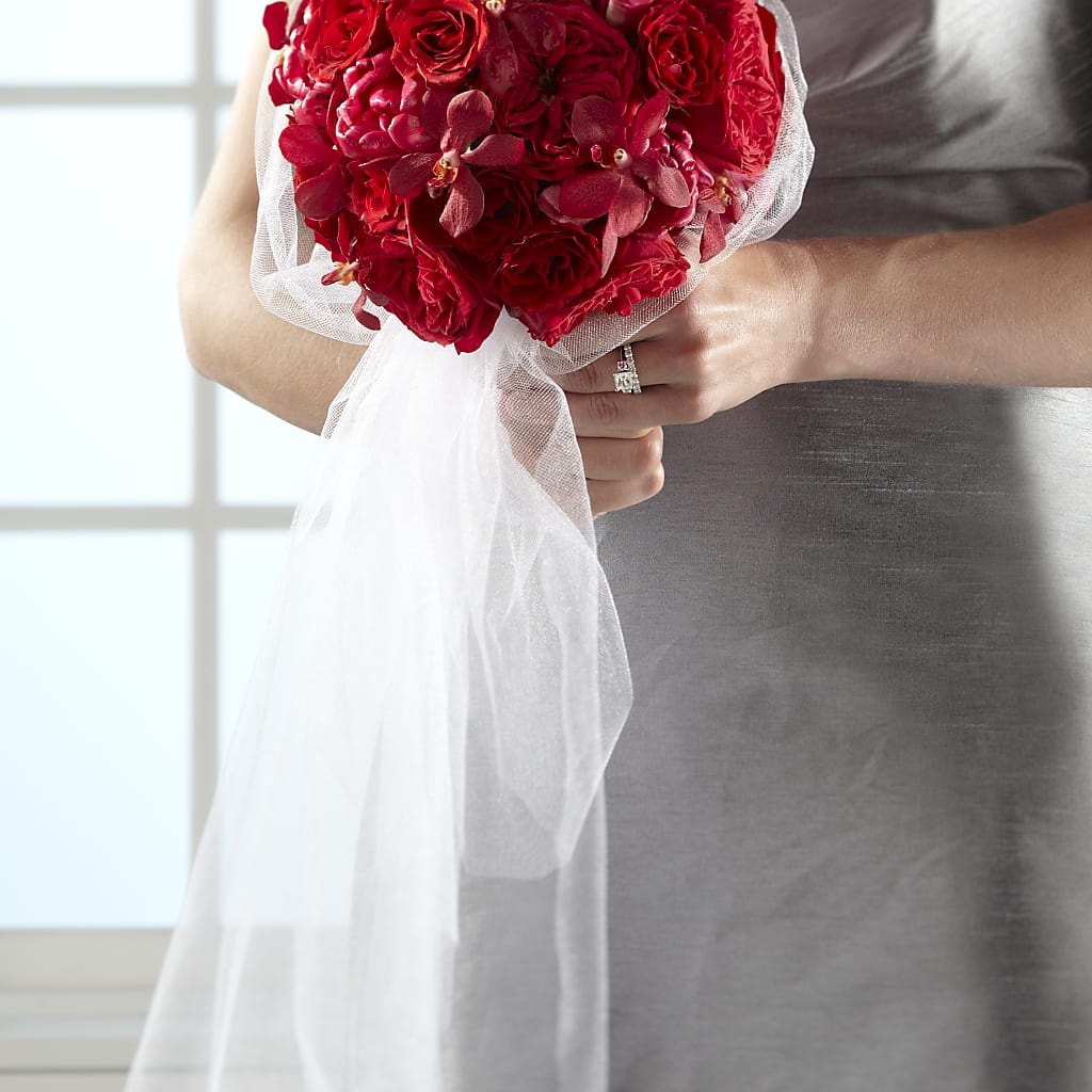 Desire Bouquet – Flowers By Robert Taylor Inc, West Covina CA