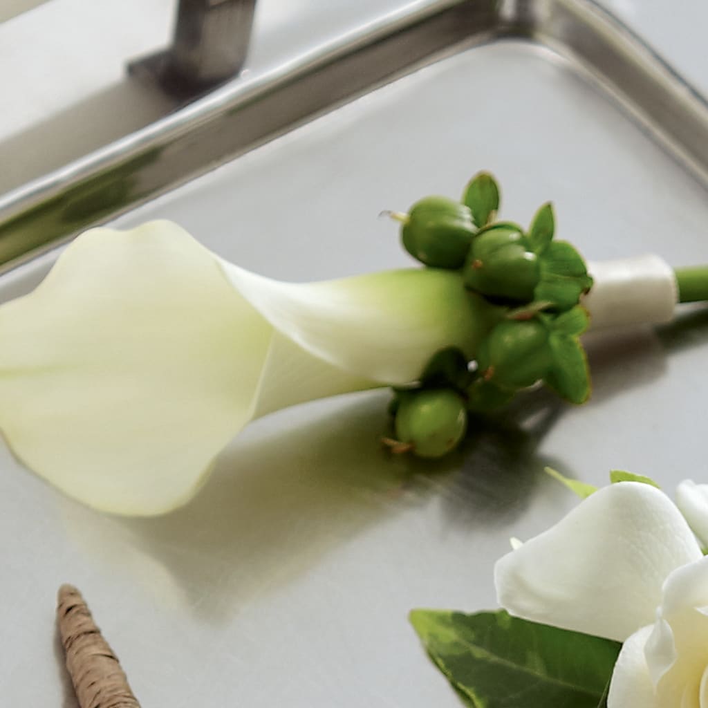 White Calla Boutonniere – Flowers By Robert Taylor Inc, West Covina CA