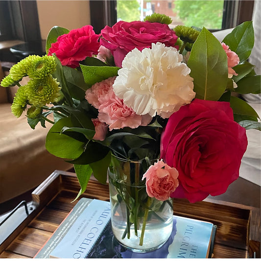 Sweet & Pretty Bouquet –  Flowers By Robert Taylor Inc, West Covina CA