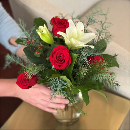 Glittering Lights Bouquet –  Flowers By Robert Taylor Inc, West Covina CA