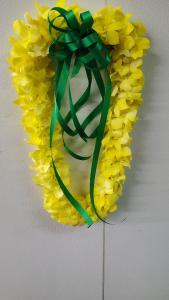 YELLOW LEI DYED COLOR –  Flowers By Robert Taylor Inc, West Covina CA