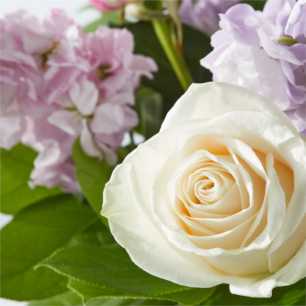 Springtime Spritz Bouquet –  Flowers By Robert Taylor Inc, West Covina CA