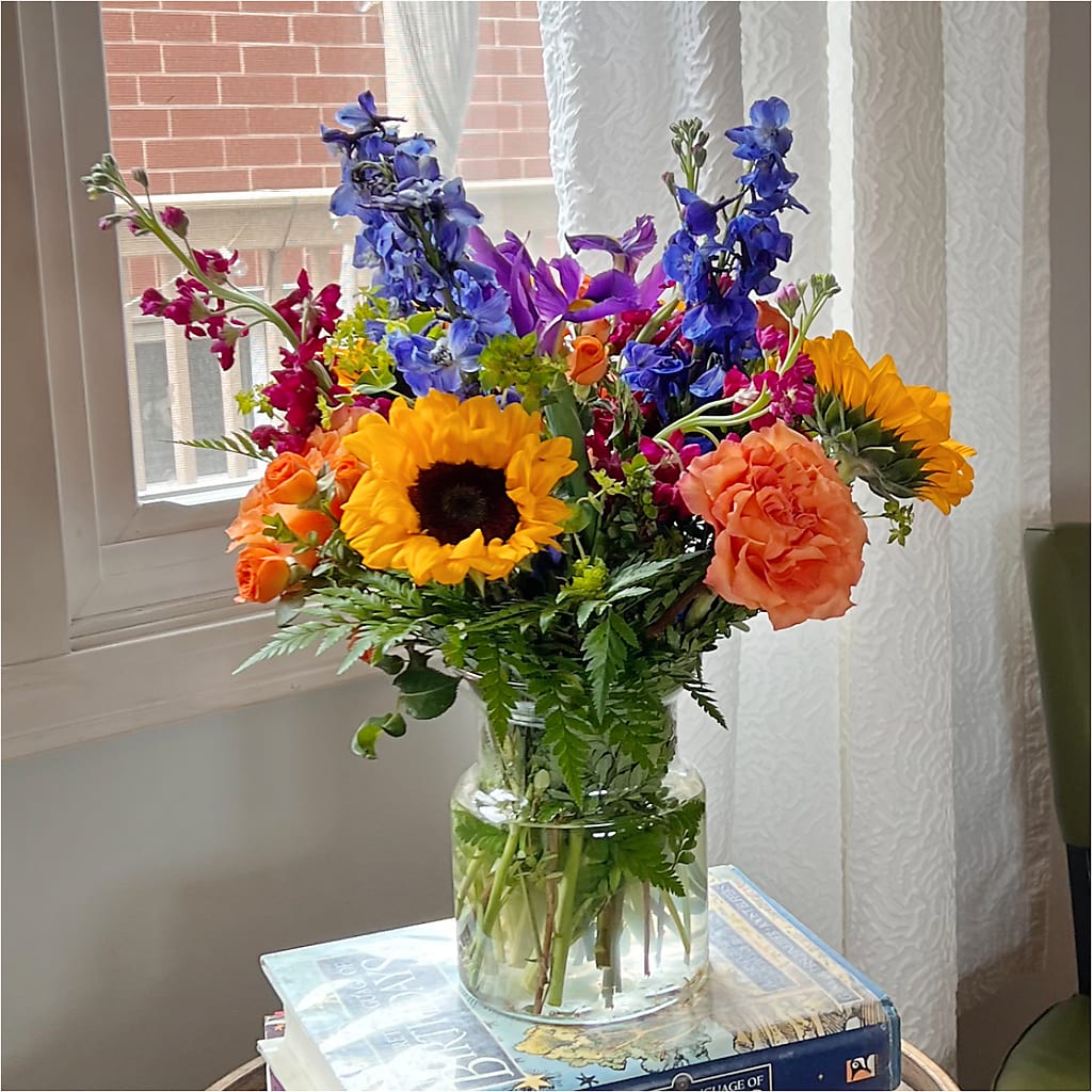 Rays of Life Bouquet –  Flowers By Robert Taylor Inc, West Covina CA